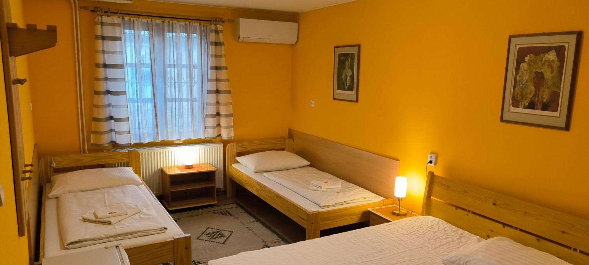 Penzion Romance Breclav Bagian luar foto