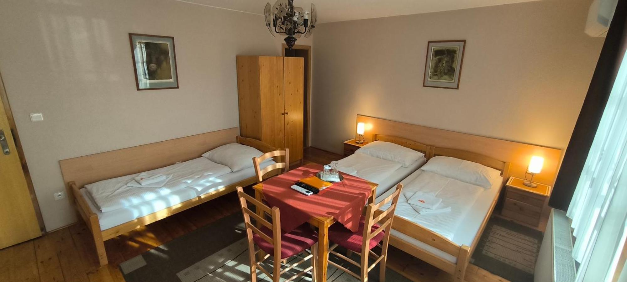 Penzion Romance Breclav Bagian luar foto