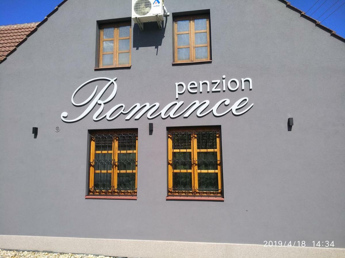 Penzion Romance Breclav Bagian luar foto