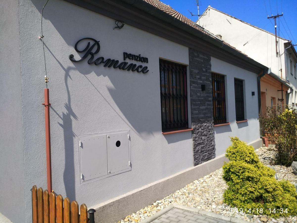 Penzion Romance Breclav Bagian luar foto